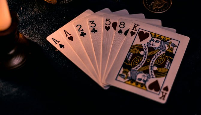 Studio dealer Allbet burger slot dengan layar HD dan dealer profesional
